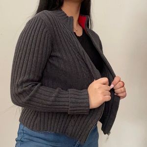 Gray long-sleeved Tommy Hilfiger Zip-up